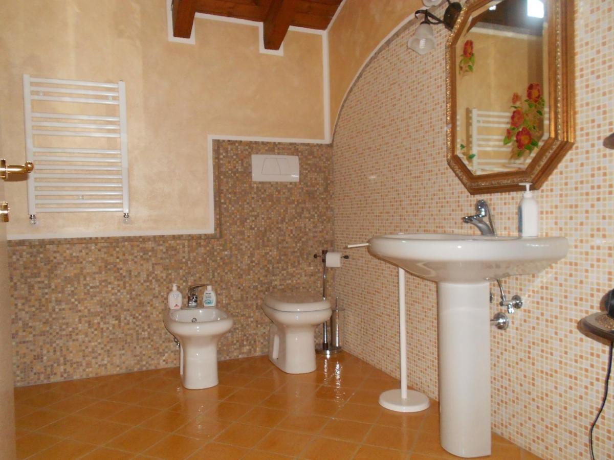 B&B Stella Del Borgo Castiglione Olona Екстер'єр фото